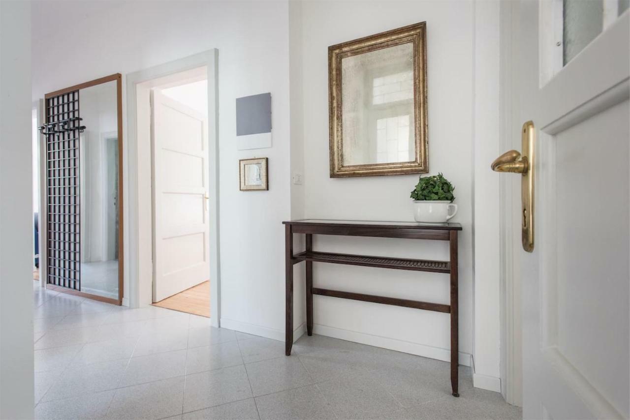 Casa Internazionale *